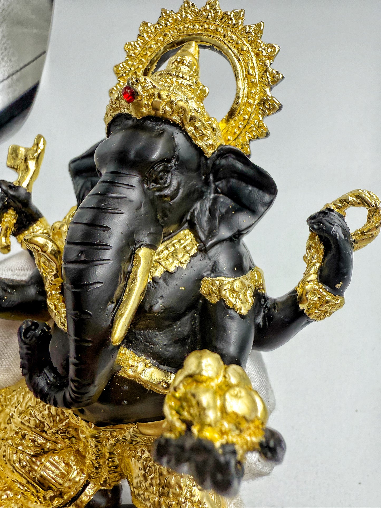 龍婆Key 2551 跳舞象神供奉型