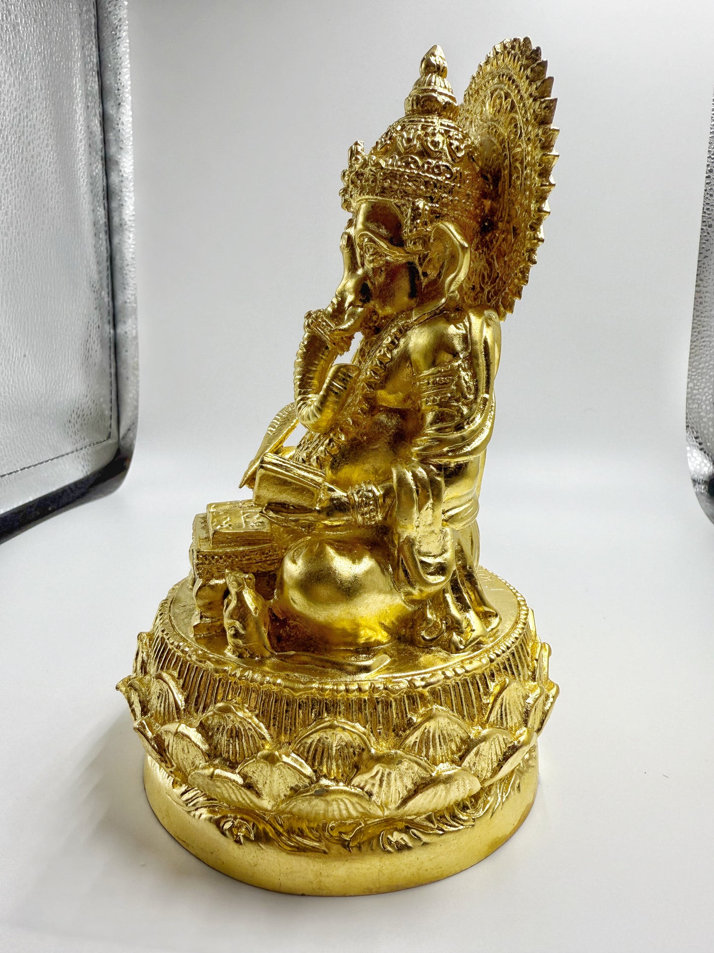 2552年 － 大法會金色象神供奉型