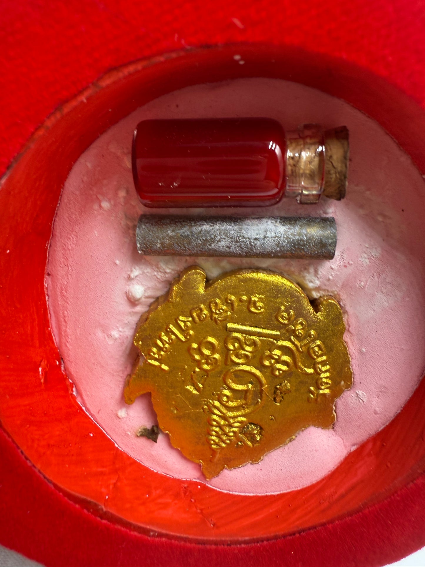 古巴康範（古巴Kamfan／Come芬 ）五眼四耳供奉型（紅／綠兩色）