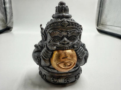 阿贊蘇賓  － 拉胡天神咬銅月供奉型