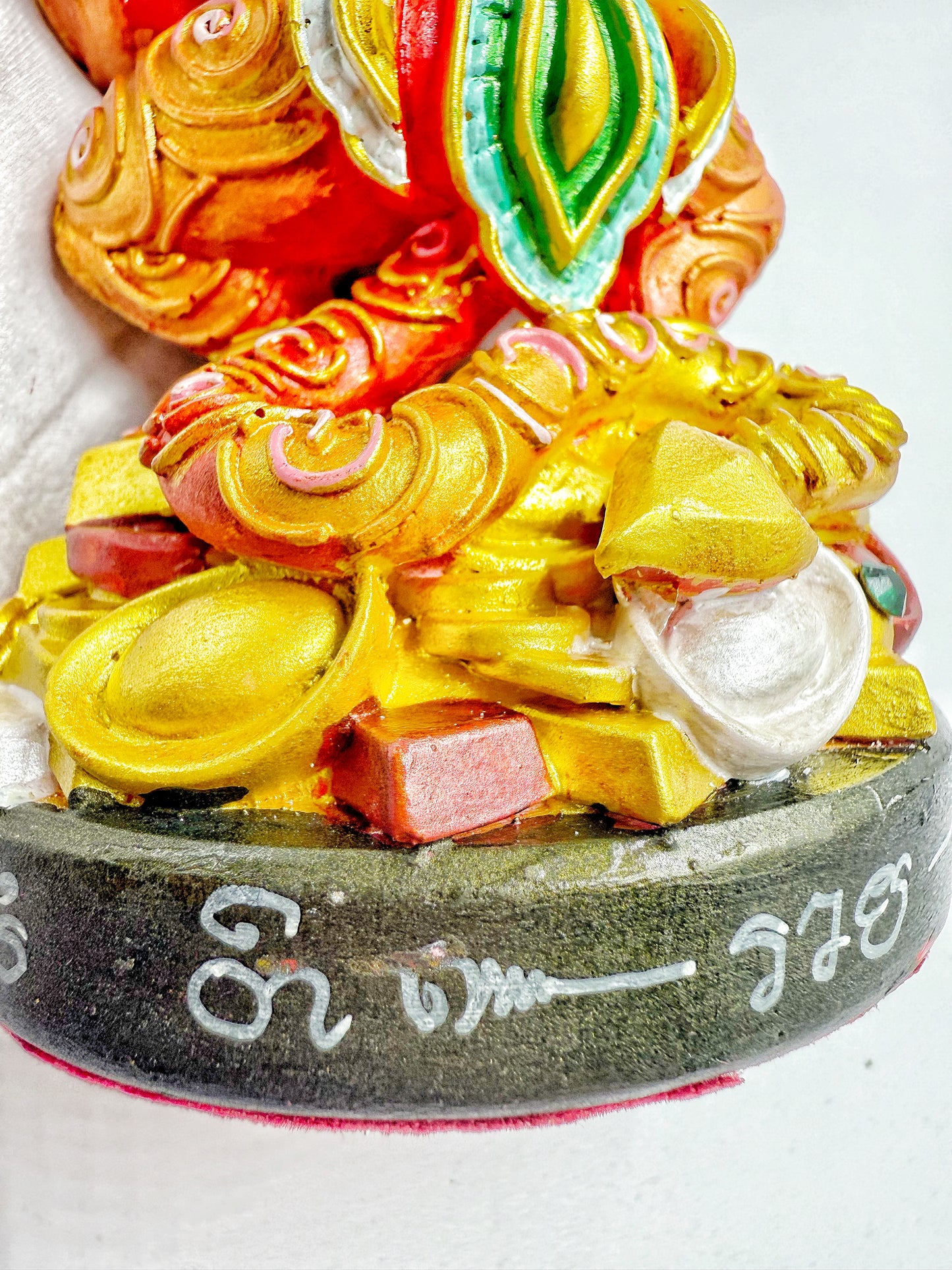 古巴康範（古巴Kamfan／Come芬 ）五眼四耳供奉型（紅／綠兩色）